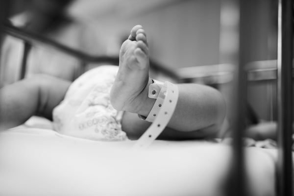 how to choose nicu baby clothes